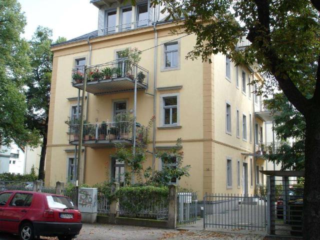 DD Blasewitz gepflegte 2 Zimmer Terrassenwohnung mit Garten und EBK