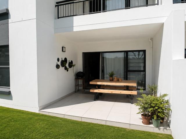 De Velde Lifestyle Estate: Modern 3 Bedroom Ground Floor Apartment