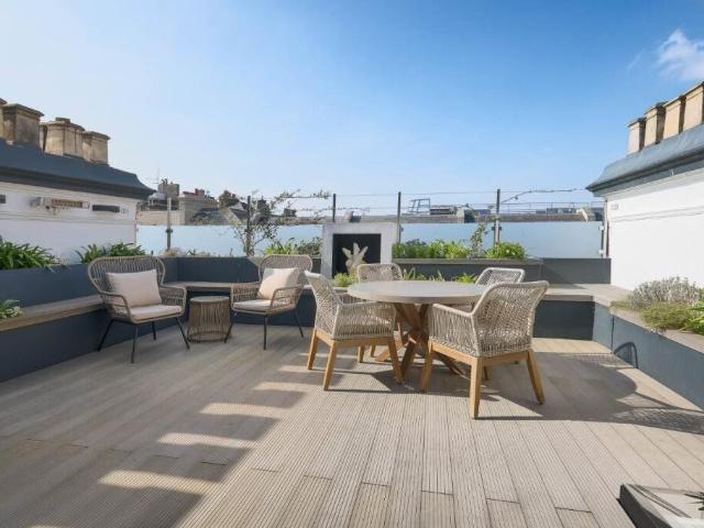 De Vere Gardens, Kensington W8, 4 bed flat to rent, £13,500 pcm | PrimeLocation