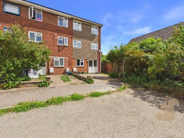 De Vere Lane, Wivenhoe 5 bed end of terrace house to rent £1,650 pcm £381 pw