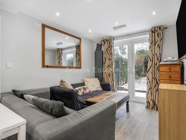 De Beauvoir Road, Reading 6 bed terraced house to rent £4,050 pcm £935 pw