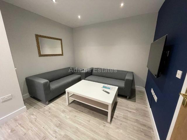 De Beauvoir Road, Reading 6 bed terraced house to rent £4,500 pcm £1,038 pw