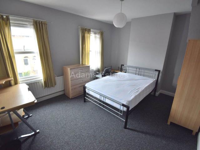 De Beauvoir Road, Reading RG1, 5 bed semi detached house to rent, £3,250 pcm | PrimeLocation