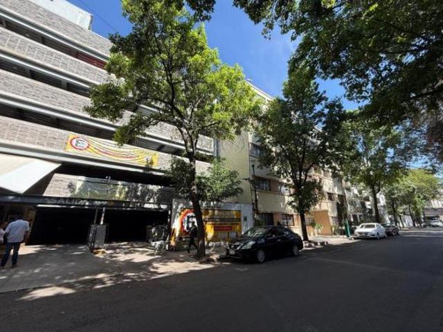 DE ESTACIONAMIENTO A DEPARTAMENTOS