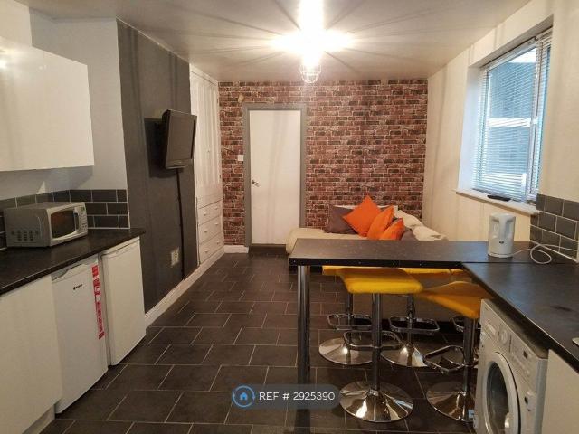De Grey Street, Hull HU5, 4 bed terraced house to rent, £1,000 pcm | PrimeLocation