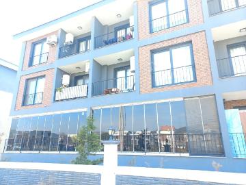 Değişen, Gelişen Bölge Bergama Fatih Mah Asansörlü Doğalgazlı Ful Eşyalı 2+1 Kiralık Daire