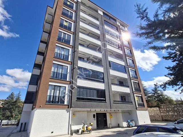 Değişim Emlak'tan Kışla Lıyf Apartmanın Da Satılık 2,5+1 Daire