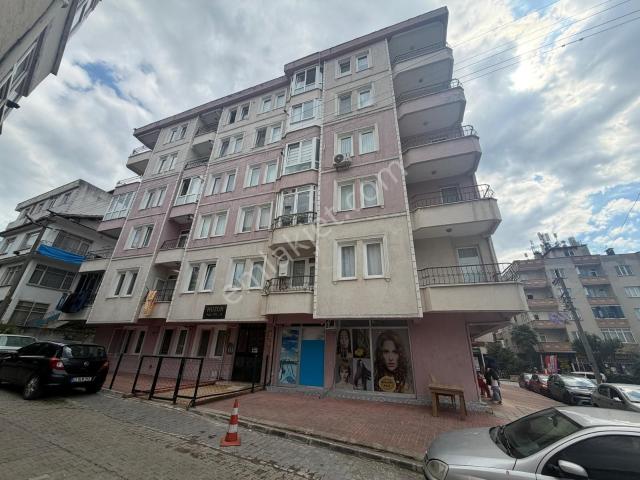 Değirmendere Merkezde Satılık 3+1 Ara Kat