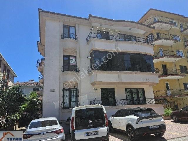 Değirmendere Yüzbaşılarda 2.nci Kat 3+1 Kiralık Daire