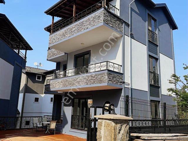Değirmenderede Doğa Manzaralı Ultra Lüx 4 Katlı Villa