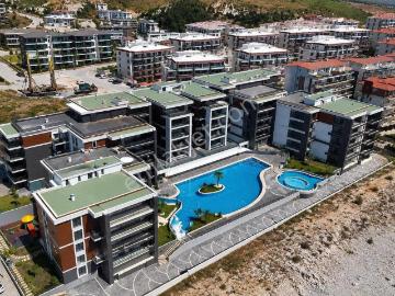 Değirmendere'de Kapalı Otoparklı, Havuzlu, Spor Salonlu Satılık