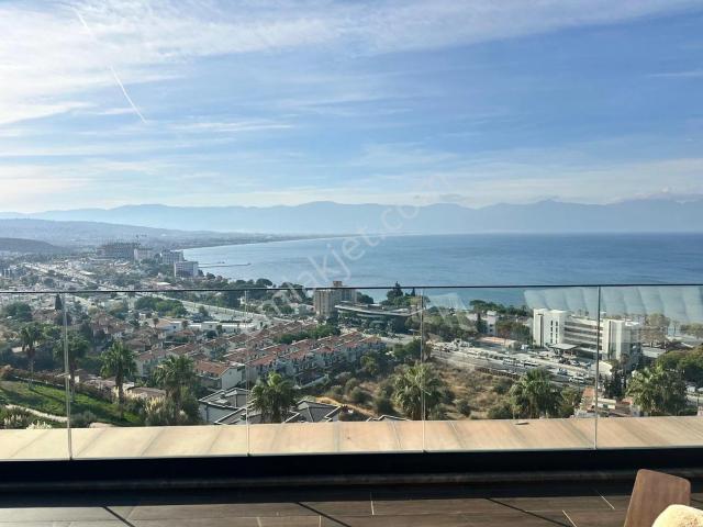 Değirmendere'de Panoramik Deniz Manzaralı 3+1 Eşyalı Satılık Lüks Daire