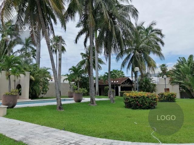 DE LUJO CASA EN VENTA EN ITZIMNA, MERIDA