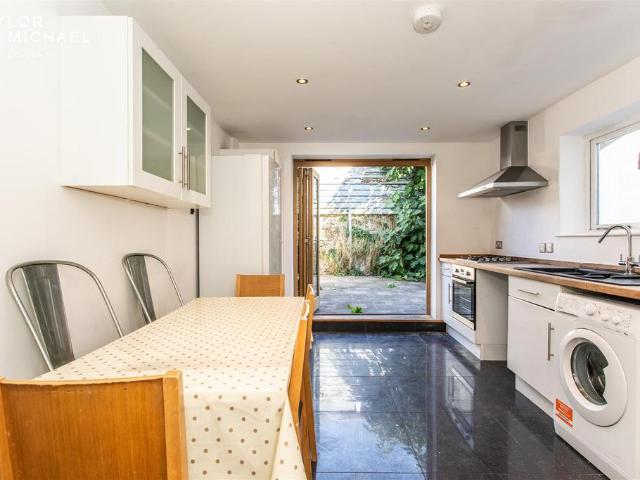 De Montfort Road, Brighton 5 bed terraced house to rent £3,792 pcm £875 pw