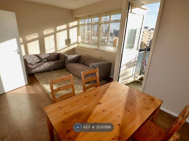 De Quincey House, London SW1V, 3 bed flat to rent, £3,000 pcm | PrimeLocation