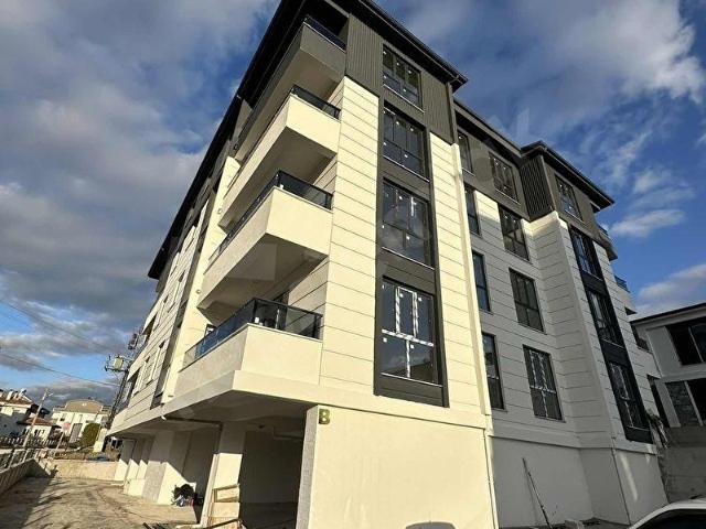 DEMET EMLAK'TAN ATATÜRK MAHALLESİN SATILIK 3+1 SIFIR LÜKS DAİRE