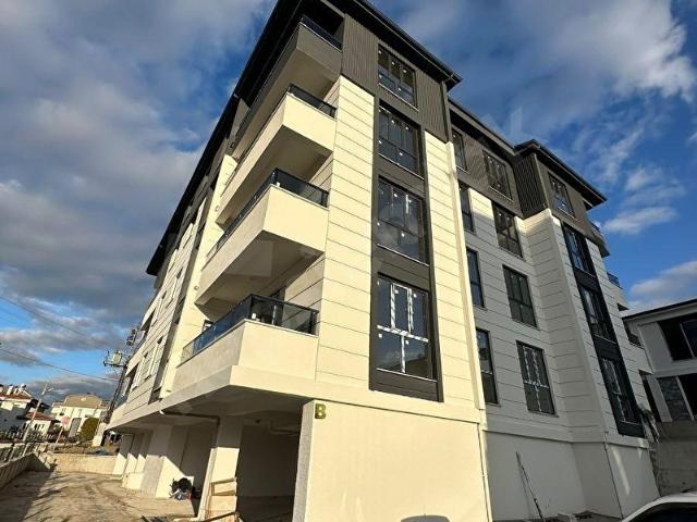 DEMET EMLAK'TAN ATATÜRK MAHALLESİ'NDE 3+1 KİRALIK DAİRE