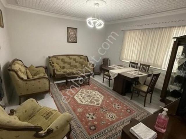 Demet Lale Mahallesinde Cemre Parkı Yakını Full Eşyalı Daire