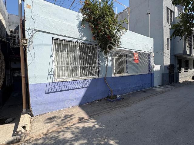Demetevler Mahallesi'nde Tek Katlı Satılık Müstakil Ev