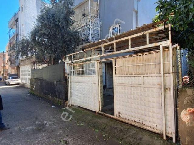 Demetevler Mh 2buçuk Katlı 207m2 Arsa İçinde Satılık Mustakil Ev