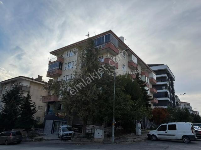 Demetevler Cuma Pazarı Karşısı Köşe Bina 3+1 Kiralık Daire