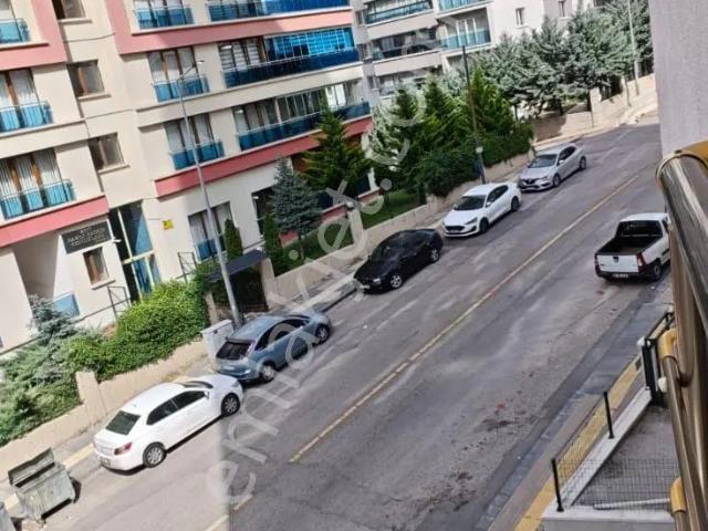 Demetevler Güventepe'de Yeni Binada Ön Cephe 3+1 Kombili 160 M2 Kiralık Daire