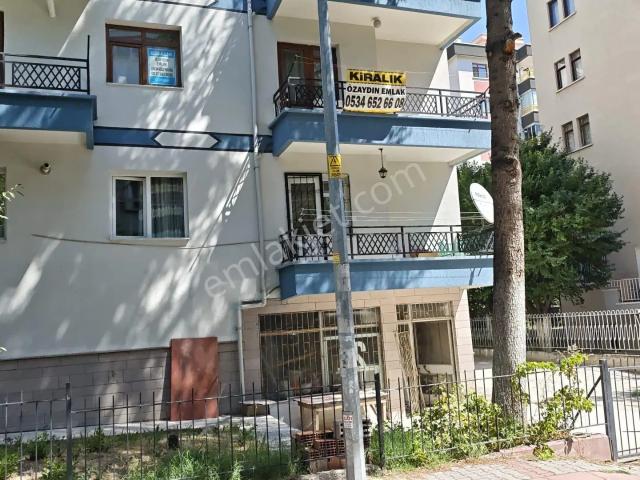 Demetevler Ve Hastane Metrosuna Yakın Asansörlü 3+1 Ön 2.kat Kiralık Daire