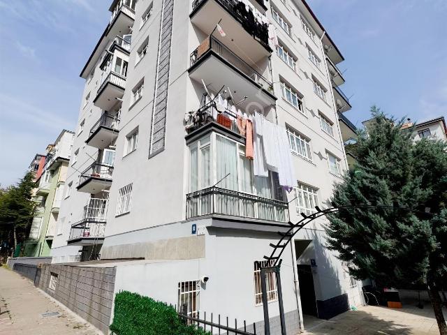 Demetevlerde Metro Yakını 2.5+1 Eşyalı Kiralık Daire