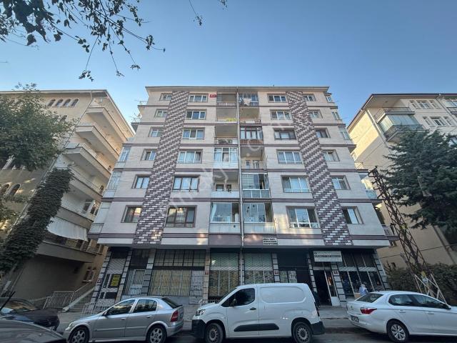 Demetgül Mahallesinde Metroya Yürüme Mesafesi Satılık 3+1 Daire