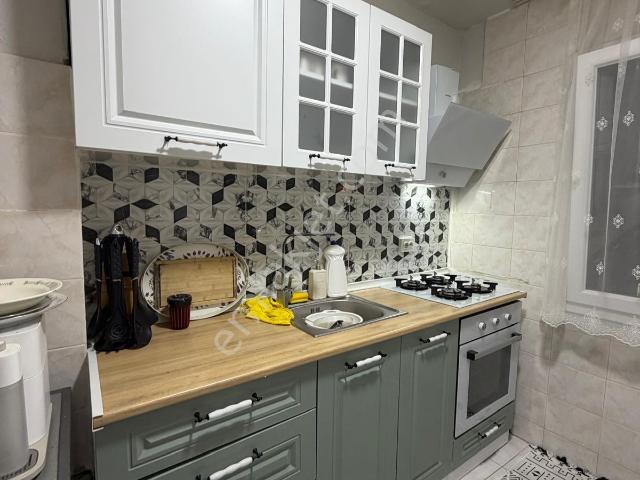 Demetten Arakat 2+1 Kapalı Mutfak Satılık Daire.