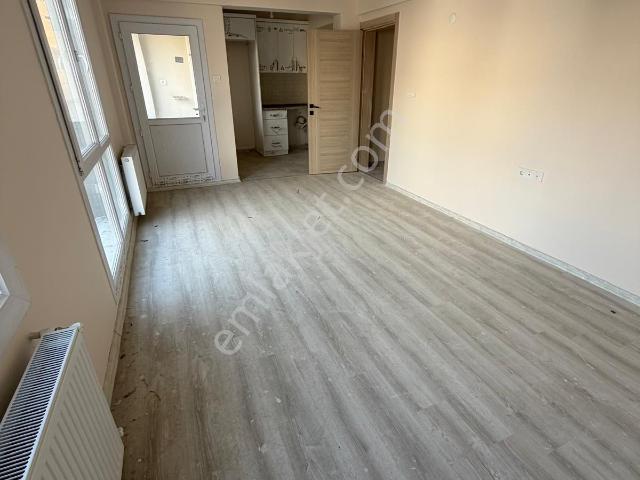 Demetten Dalgıçlar Yakını 3+1 Arakat Sıfır Kiralık Daire.