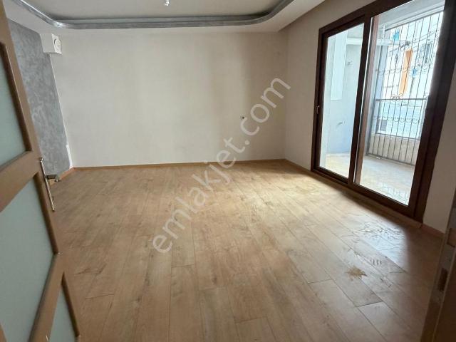 Demetten Eski İzmir Cadde Yakını 2+1 Yüksek Giriş Kiralık Daire