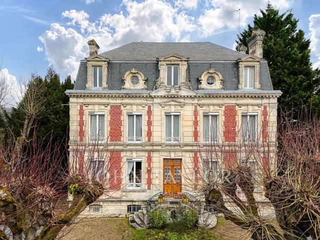 Demeure Napoléon Iii de caractère 423m2 A 1h de Paris 423m² Mouy