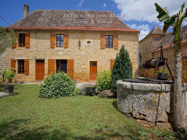 Demeure du Xvii ème et ses 2 gîtes 165m² Lalinde