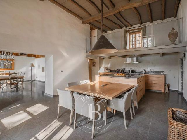 Une ferme d’exception pour une vie hors du temps 303m² Charnècles
