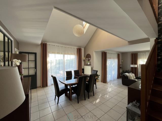 Demeure d'Architecte de 180m² aux Prestations Haut de Gamme