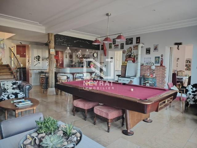 Demeure de Maître entre Chalon et Beaune: Maison d'Hôtes Gîtes de Charme sur 6700m²