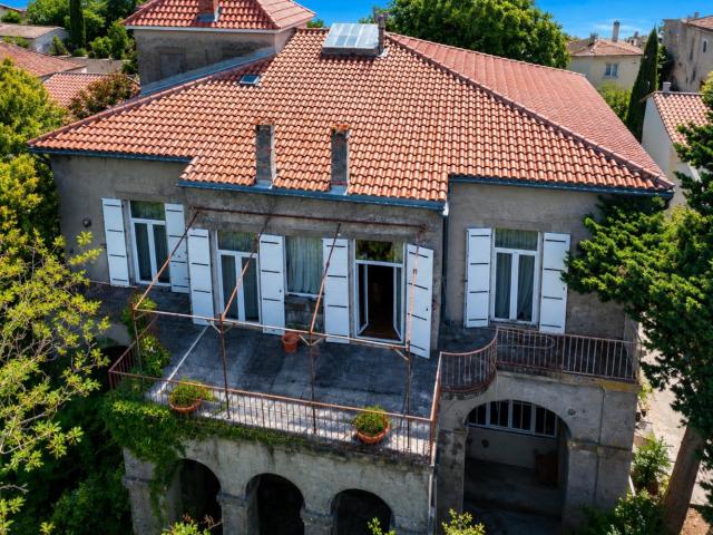 Demeure de caractère au cœur d'un écrin de verdure 220m² Villedubert