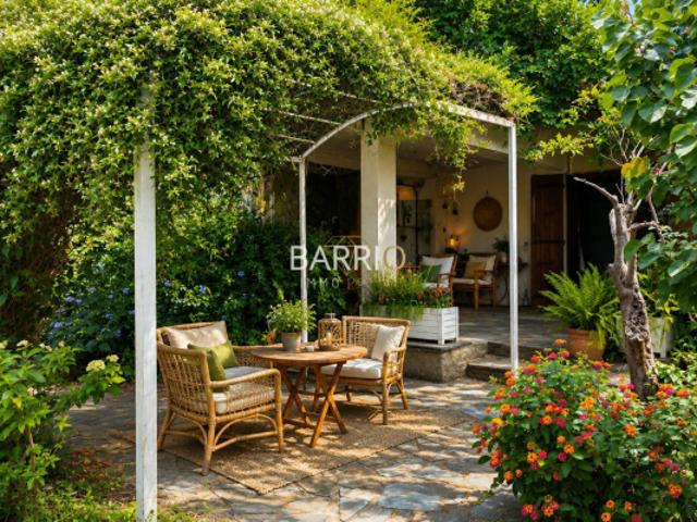 Demeure de caractère au coeur du village 300 M² 1300 M² terra