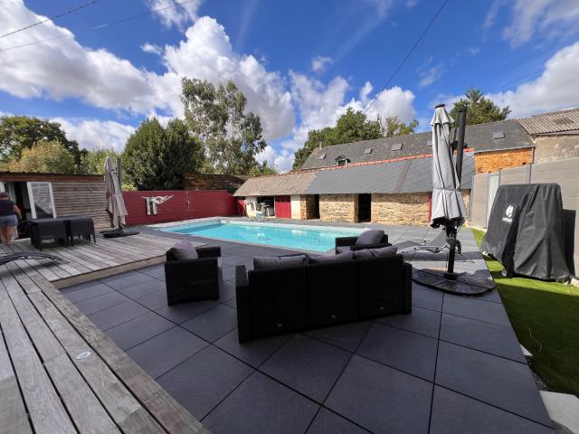 Demeure de caractère avec piscine
