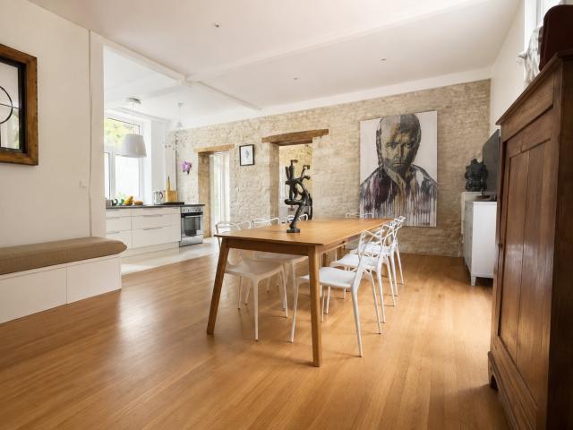 Demeure de caractère du XVIIIe siècle 356 m2 12 pièces Gîtes. 356m² Saint Jean de Liversay