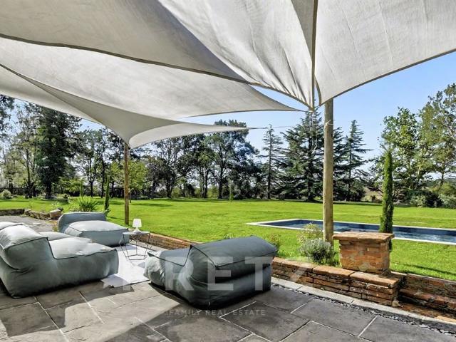 Demeure de carctère au coeur d'un parc et aux portes de Toul. 310m² Toulouse