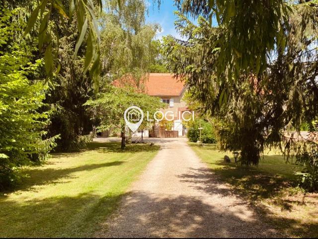 Demeure de charme 20 pièces 530 m2 et parc arboré à 30 mn de. 530m² Ponson Dessus