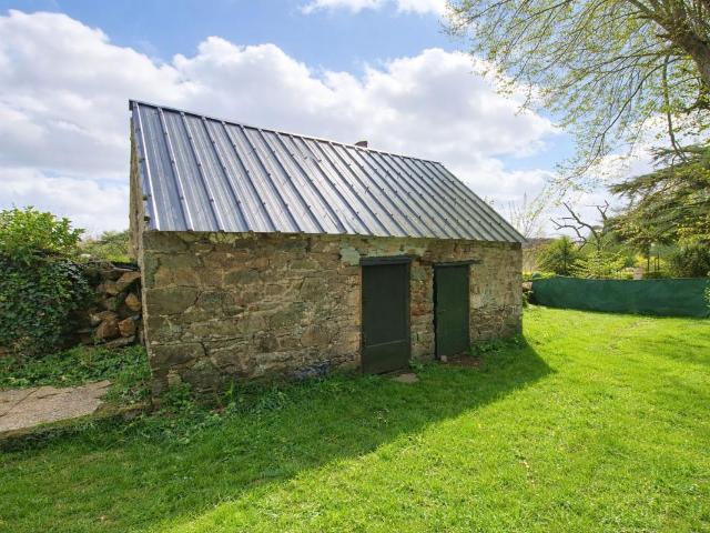 Demeure de charme en pierre – 124 m² – Plouézoc’h – Cadre privilégié et intimité rare