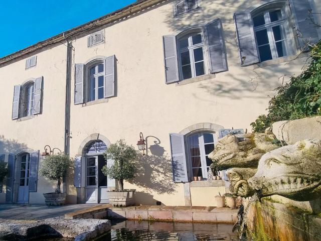 Demeure de charme prestigieuse au cœur de la cité médiévale. 508m² Mirepoix