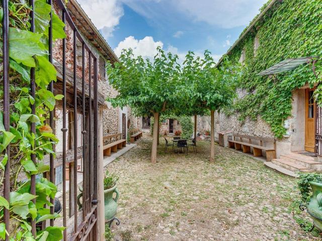 Demeure de luxe de 9 pièces en vente Le Broc, France