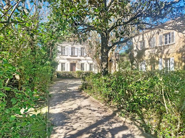 Demeure de prestige Avignon 9 pièce s 265 m2 plus garage et. 255m² Avignon
