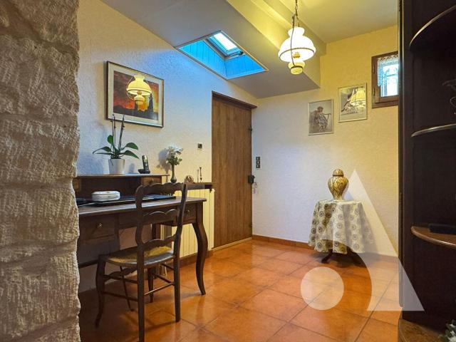 Maison de Pays Les Eyzies De Tayac Sireuil 10 pièce s avec. 160m² Les Eyzies de Tayac Sireuil