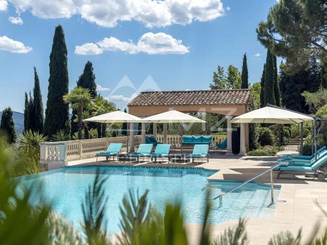 Demeure d'exception chargée d'Histoire 918m² Grasse