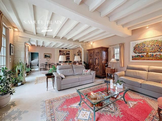 Demeure d'exception de 270 m² sur parc arboré 3900 m2. 270m² Turquant